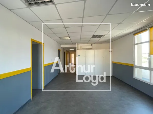 Bureaux 260 m²