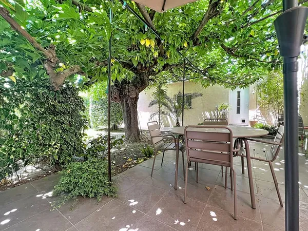 Maison Avignon 6 pièce(s) 173 m2 parcelle 508M² avec studio indépendant
