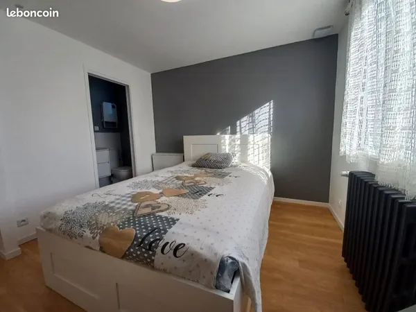 Chambre avec salle d'eau et wc privésdans colocation