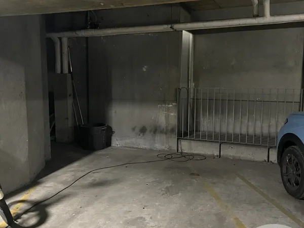Parking 12 m²