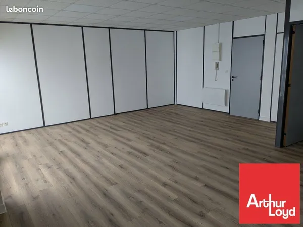 Bureaux 18 m² JAUNAY CLAN