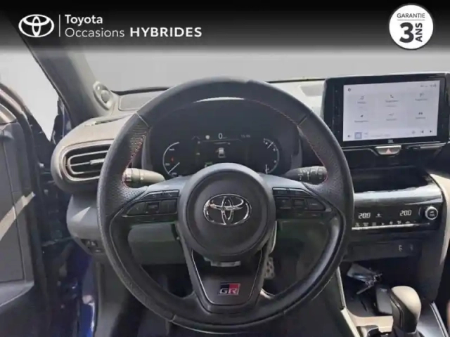 Toyota Yaris cross 116h gr sport my22 — photo 13