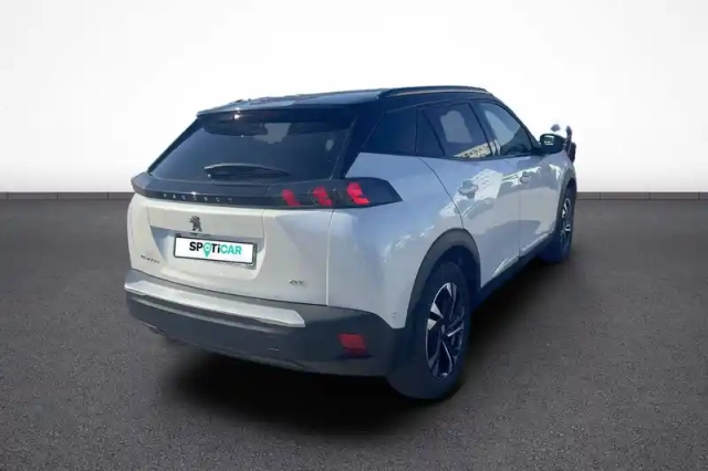 Peugeot 2008 electrique 136 ch — photo 6