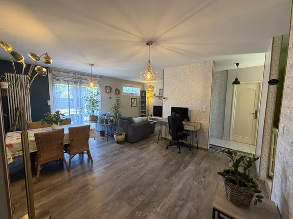 SAINT-JUÉRY - MAISON DE PLAIN-PIED TYPE 4 RÉNOVÉE AVEC JARDI