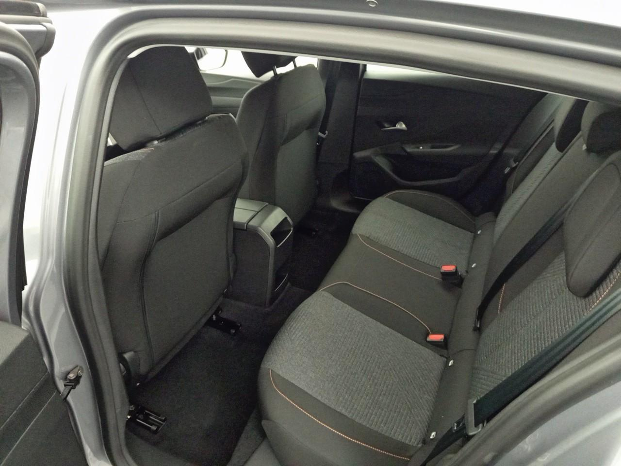 Peugeot 308 hybrid 145 e-dcs6 style — photo 13