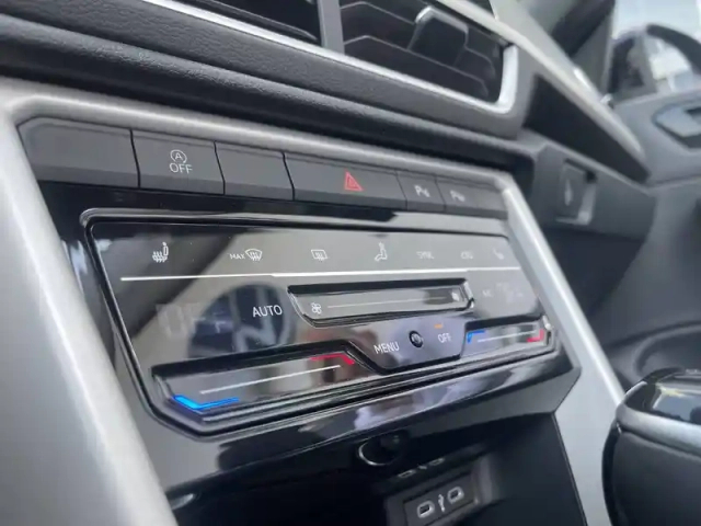 Volkswagen T-Roc cabriolet 1.5 tsi evo2 150 start/stop dsg7 — photo 38