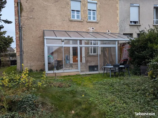 Belle Maison ancienne rénovée La Châtre proche centre ville et piscine 140 M2 4 chambres véranda jar