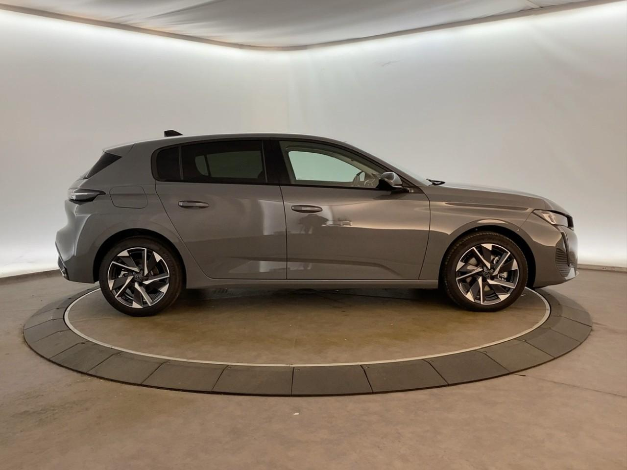 Peugeot 308 hybrid 145 e-dcs6 allure — photo 4