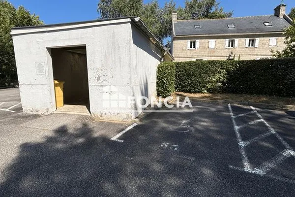 Stationnement Location Quimper   9000€