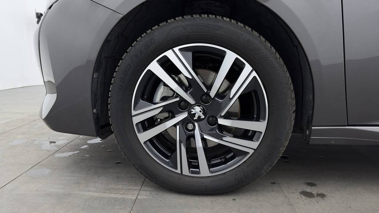 Peugeot 208 PureTech 100 S&amp;S EAT8 — photo 9