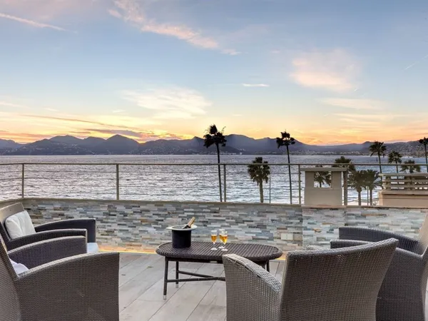Pied-à-terre exceptionnel à Cannes - Vue panoramique sur la mer