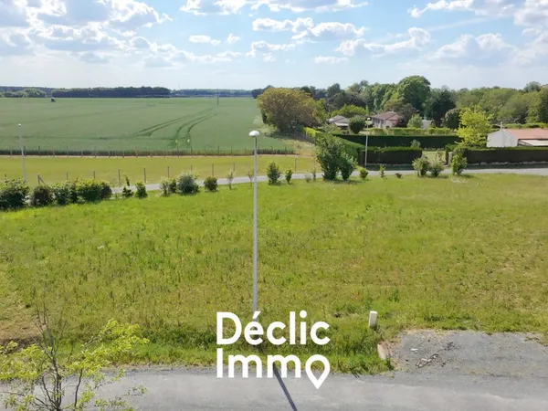 Terrain constructible 664 m²