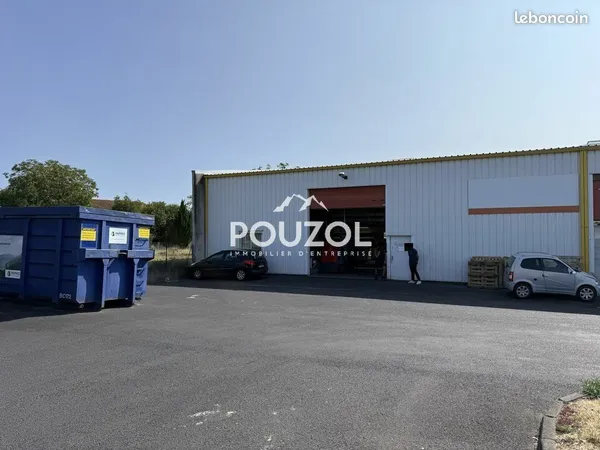 LOCAL D'ACTIVITE 366 m² COURNON D'AUVERGNE
