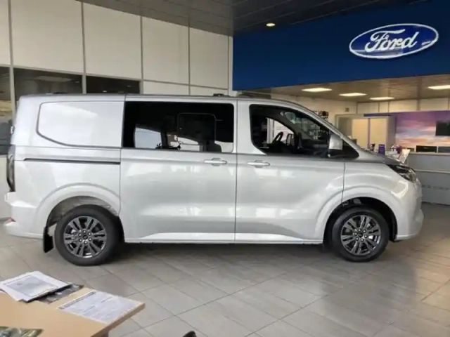 Ford Custom transit  fg 320 l1h1 2.5 duratec 232ch hybride rechargeable cabine approfondie limited cvt — photo 4