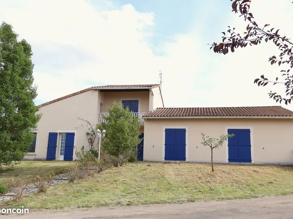 Maison 9 pièces 255 m²