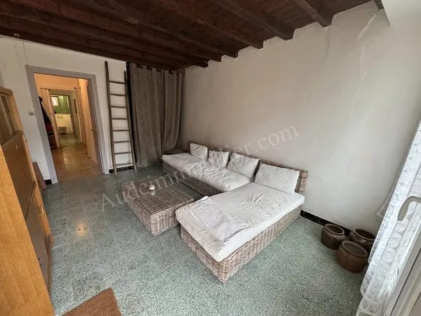 Maison de village avec petite remise attenante