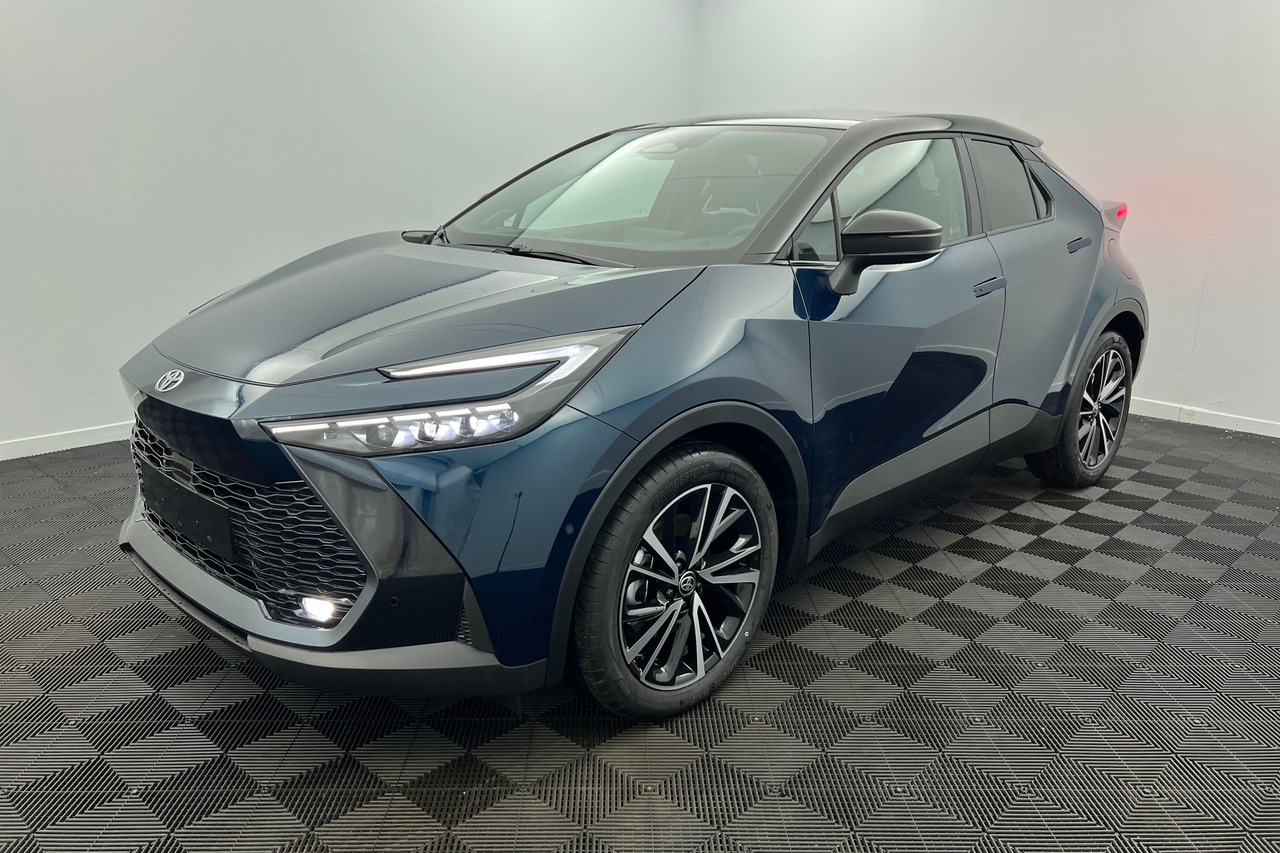 TOYOTA C-HR Hybride Rechargeable 225 — photo 1