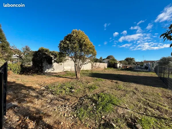 Terrain à bâtir de 468m2 viabilisé (libre constructeur)