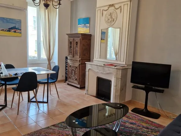 MAGNIFIQUE - T3 MEUBLE - NARBONNE - CENTRE VILLE