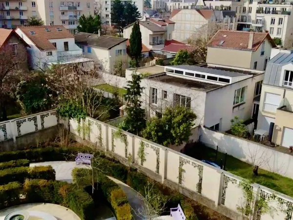 Maison 7 pièces 350 m²