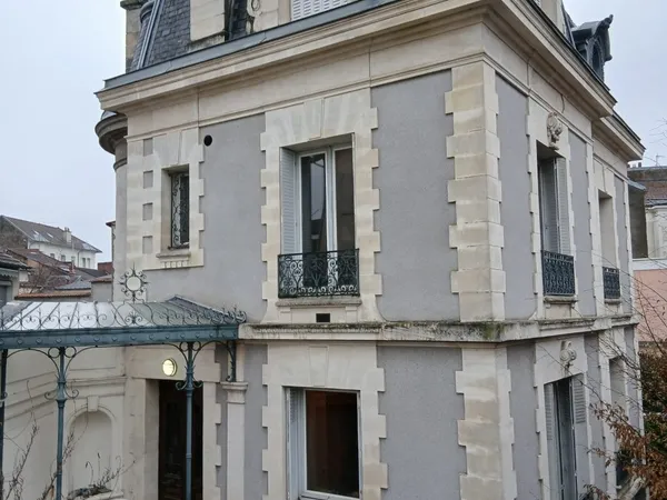 Maison 8 pièces 207 m²