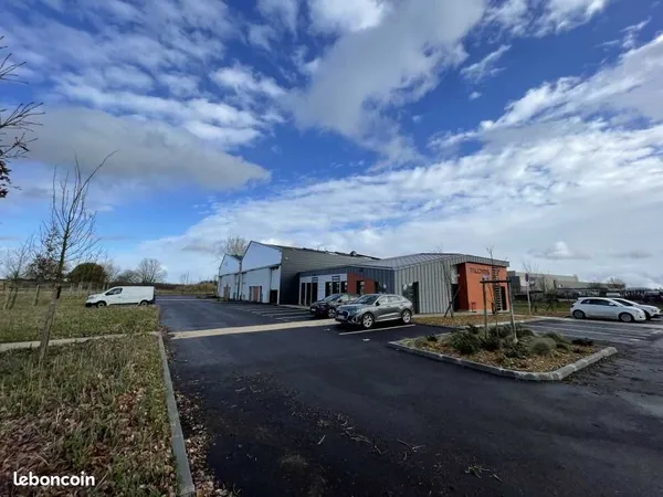 Bureau 353 m²