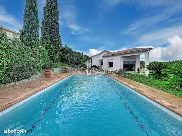 Villa 6 pièces 214 m²