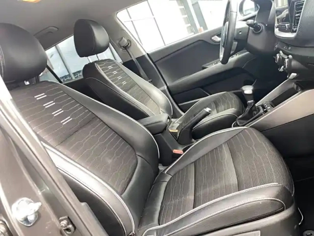 Kia Stonic 1.0 t-gdi 100 ch dct7 — photo 14
