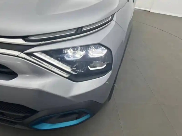 Citroën C4 e- 136 ch automatique — photo 16