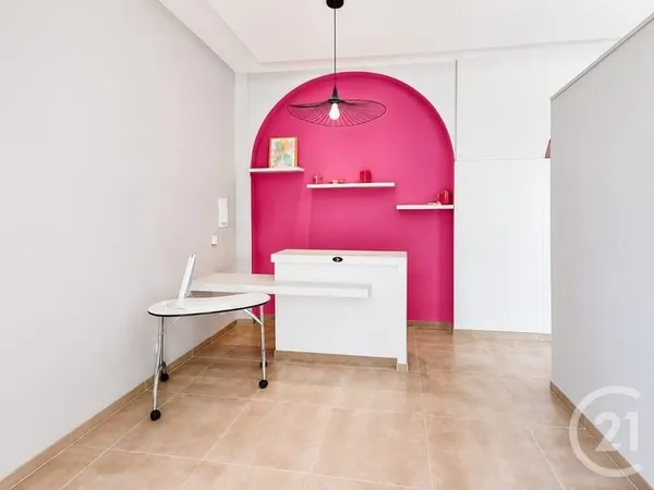 Commerce 45 m²