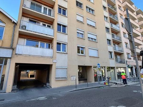 Parking 12 m²
