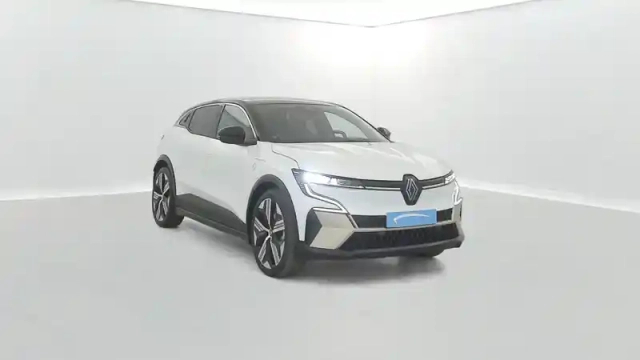Renault Megane e-tech 220 ch autonomie confort gsr2 — photo 39