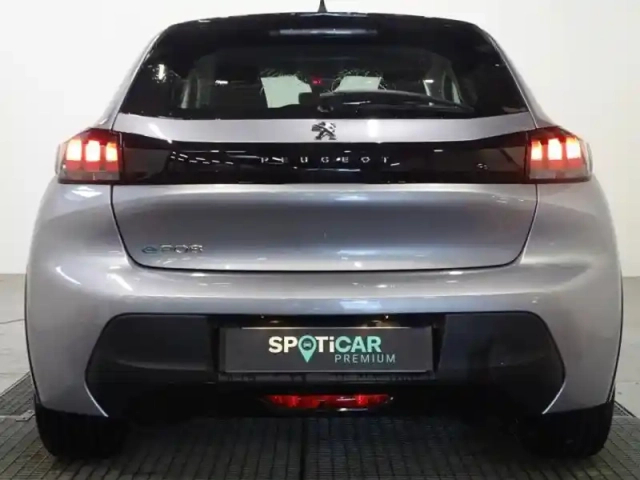 Peugeot 208 e- 136ch like — photo 2