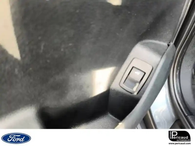 Bmw Serie 2 active tourer 216i 109 ch — photo 23