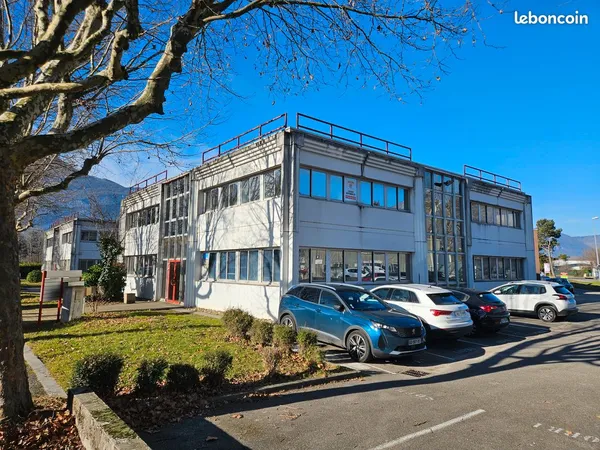 Bureaux en très bon état DISPO DE SUITE