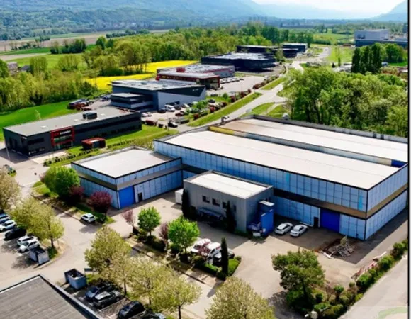 Local industriel 3200 m²
