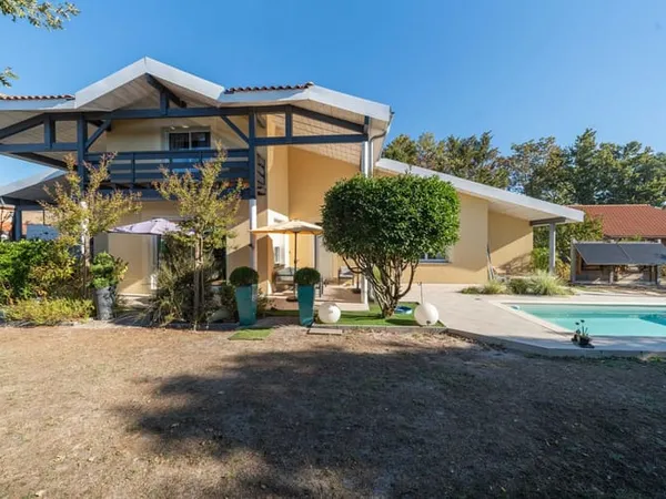 Maison 5 pièces 185 m²