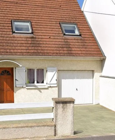 F3 en duplex de 55m2 avec garage - Situé dans un pavillon avec terrasse et jardin privatifs