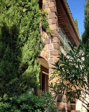 Cavalaire sur mer Maison individuelle 230 m2 dans résidence sécurisée sans vis à vis