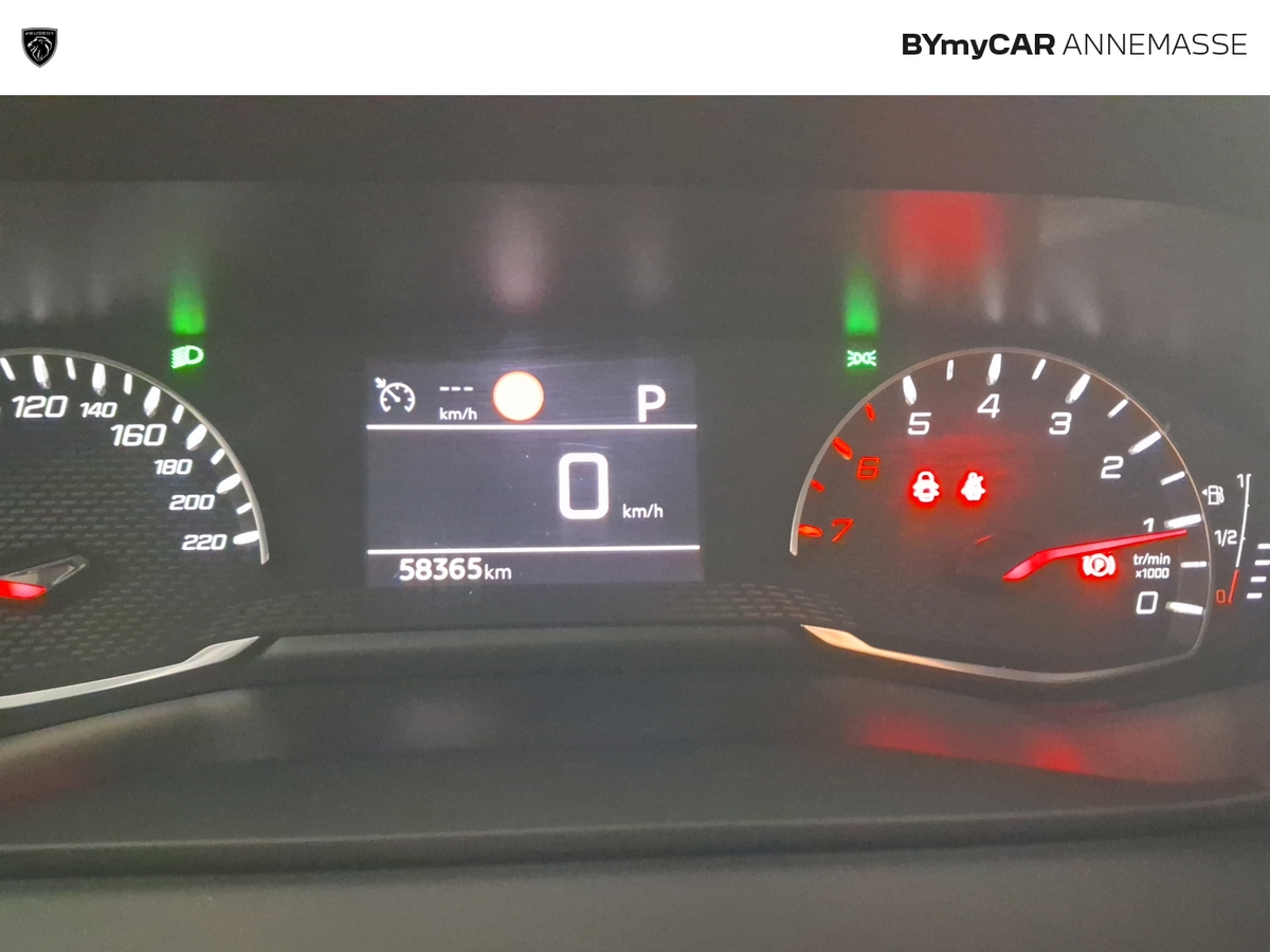 Peugeot 208 PureTech 100 S&amp;S EAT8 — photo 23
