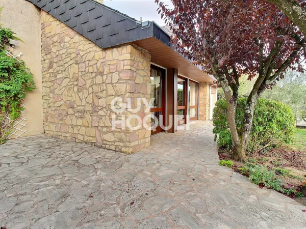 Maison à vendre de 8 pièces de 193.68 m²