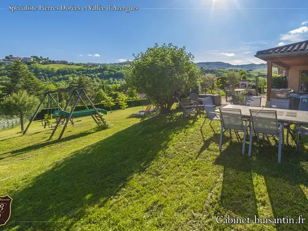 Vue imprenable et beaux volumes !