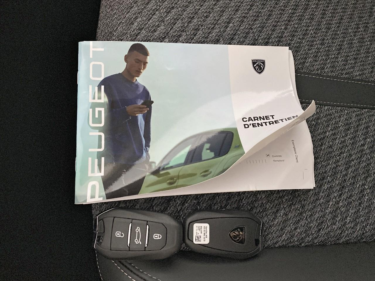 Peugeot 308 hybrid 145 e-dcs6 allure — photo 18
