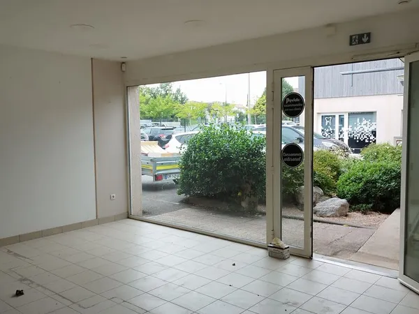 LOCAL COMMERCIAL À LOUER - SAINT-PAUL-SUR-SAVE (31330) 120 m²