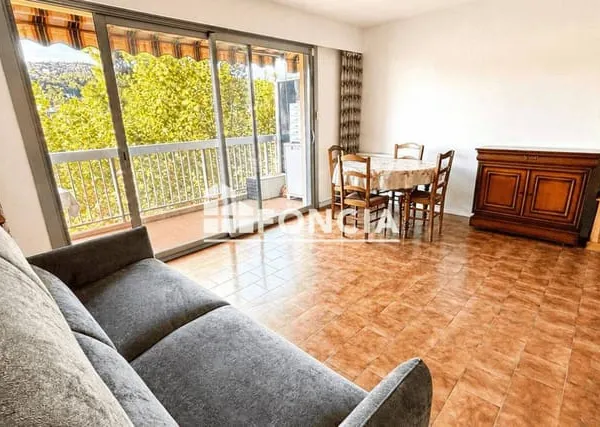 Studio 1 pièce 27 m²