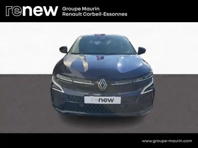 Renault Megane e-tech electric ev60 220ch techno super charge — photo 9