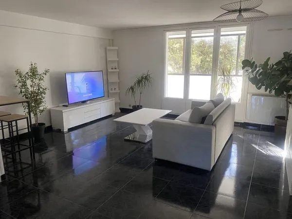 Chambre à louer dans appartement T3