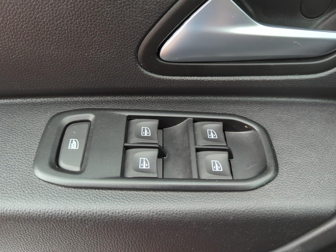 Dacia Duster tce 150 fap 4x2 edc confort — photo 27