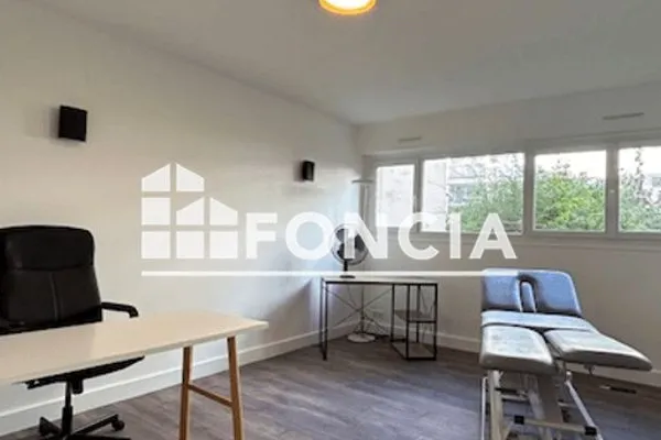 Local 3 pièces 65 m²