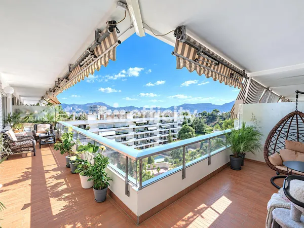 Appartement 5 pièces 165 m²